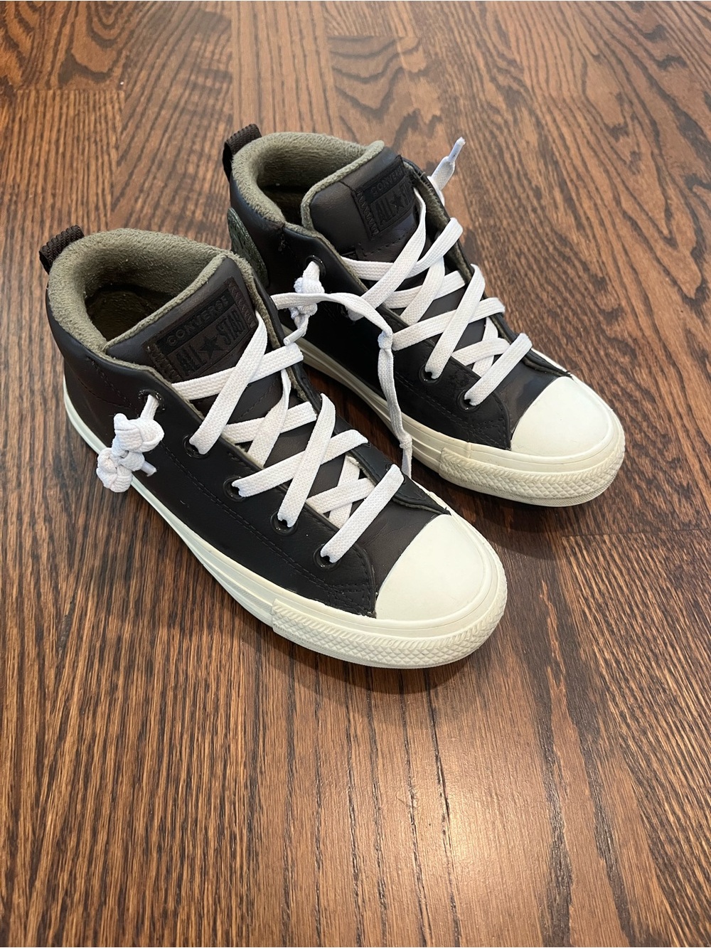 Converse Kids dark brown mid-Top Sneakers with White Accents
